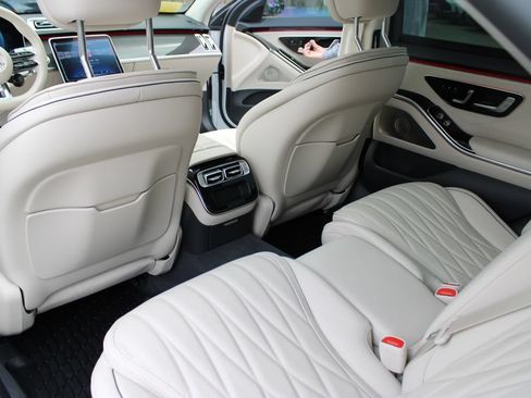 Used 2024 Mercedes-Benz S 63 AMG S image 19