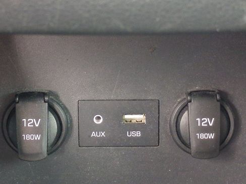 Used 2019 Hyundai Elantra GT image 18