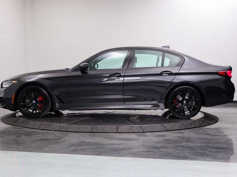Used 2023 BMW M550i xDrive AWD/4WD image 2