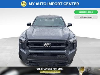 Used 2025 Toyota Tacoma SR video 2
