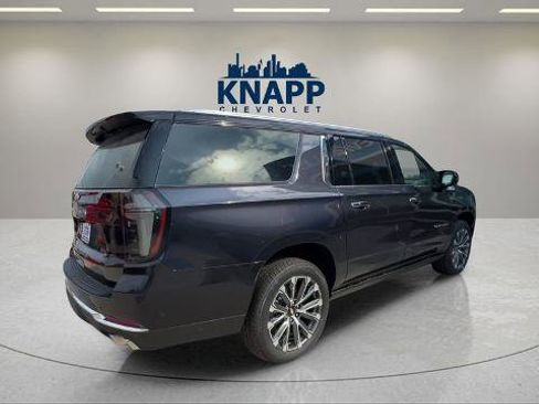 New 2026 Chevrolet Suburban High Country image 5