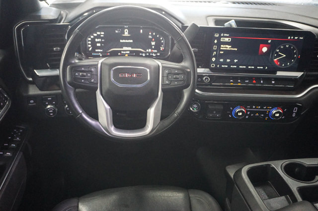 Used 2025 GMC Sierra 1500 SLT AWD/4WD image 17