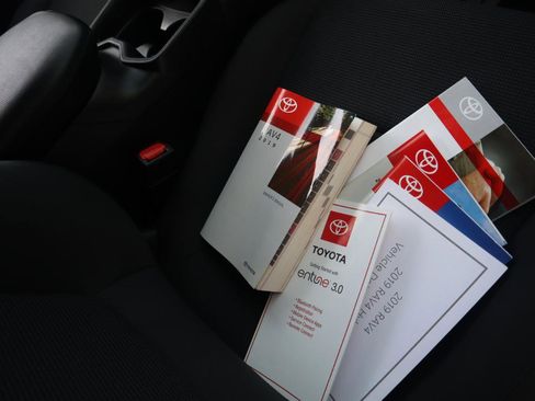 Used 2019 Toyota RAV4 LE w/ All Weather Liner Package image 39