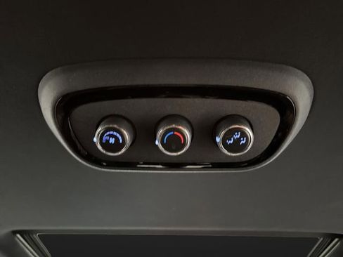 Used 2025 Dodge Durango R/T image 36