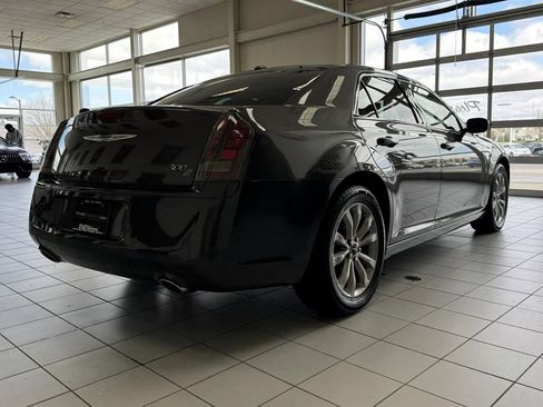 Used 2014 Chrysler 300 S w/ Luxury Group image 12