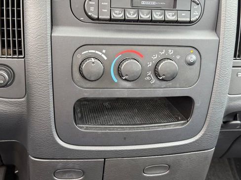 Used 2005 Dodge Ram 1500 Truck ST RWD image 21