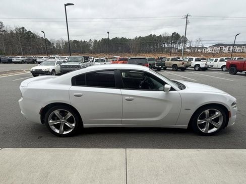 Used 2017 Dodge Charger R/T image 7