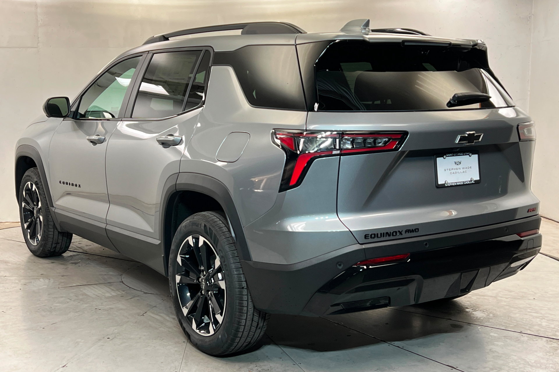 New 2027 Chevrolet Equinox RS w/ Safety and Technology Package AWD/4WD image 3