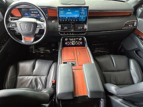 Used 2024 Lincoln Navigator Reserve image 14