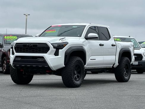 Used 2026 Toyota Tacoma TRD Off-Road AWD/4WD image 8