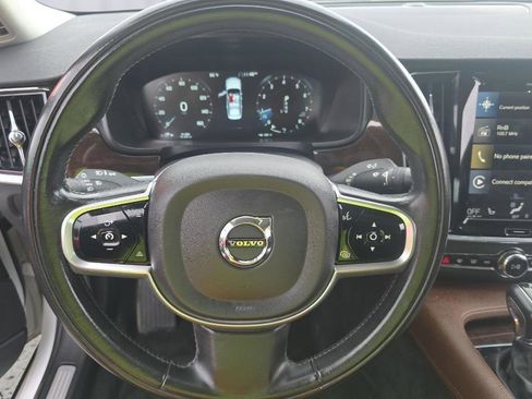 Used 2018 Volvo S90 T5 Momentum AWD/4WD image 11