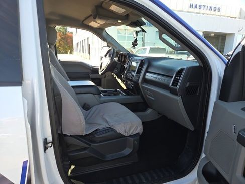 Used 2020 Ford F250 XLT w/ FX4 Off-Road Package image 11