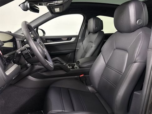 New 2026 Porsche Cayenne S image 5