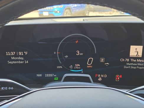 Used 2024 Cadillac Lyriq Sport AWD/4WD image 18