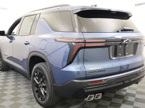 New 2026 Chevrolet Traverse LT w/ Midnight/Sport Edition image 9
