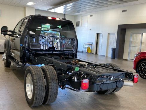 New 2025 Ford F550 4x4 SuperCab Super Duty w/ XLT Value Package image 5