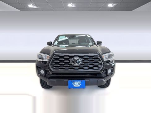 Used 2022 Toyota Tacoma TRD Off-Road AWD/4WD image 6