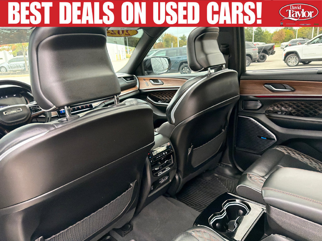 Used 2024 Jeep Grand Cherokee L Summit w/ Advanced Protech Group IV AWD/4WD image 24