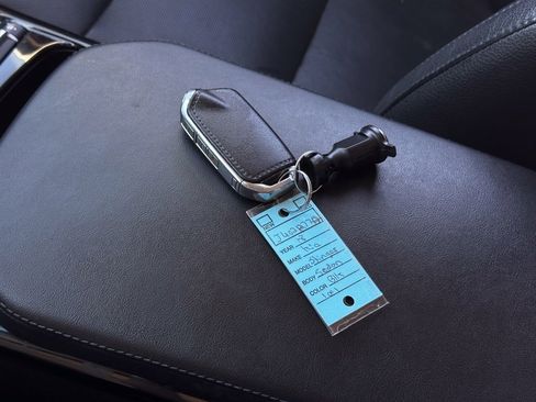 Used 2018 Kia Stinger image 17