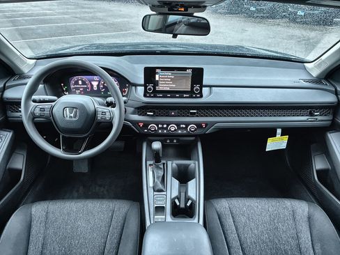 Certified 2025 Honda Accord SE image 16