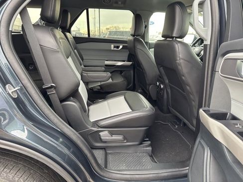 Used 2023 Ford Explorer XLT w/ Equipment Group 202A image 11