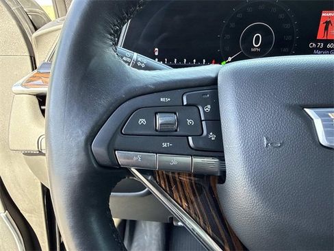 Used 2022 Cadillac Escalade ESV Premium Luxury image 32