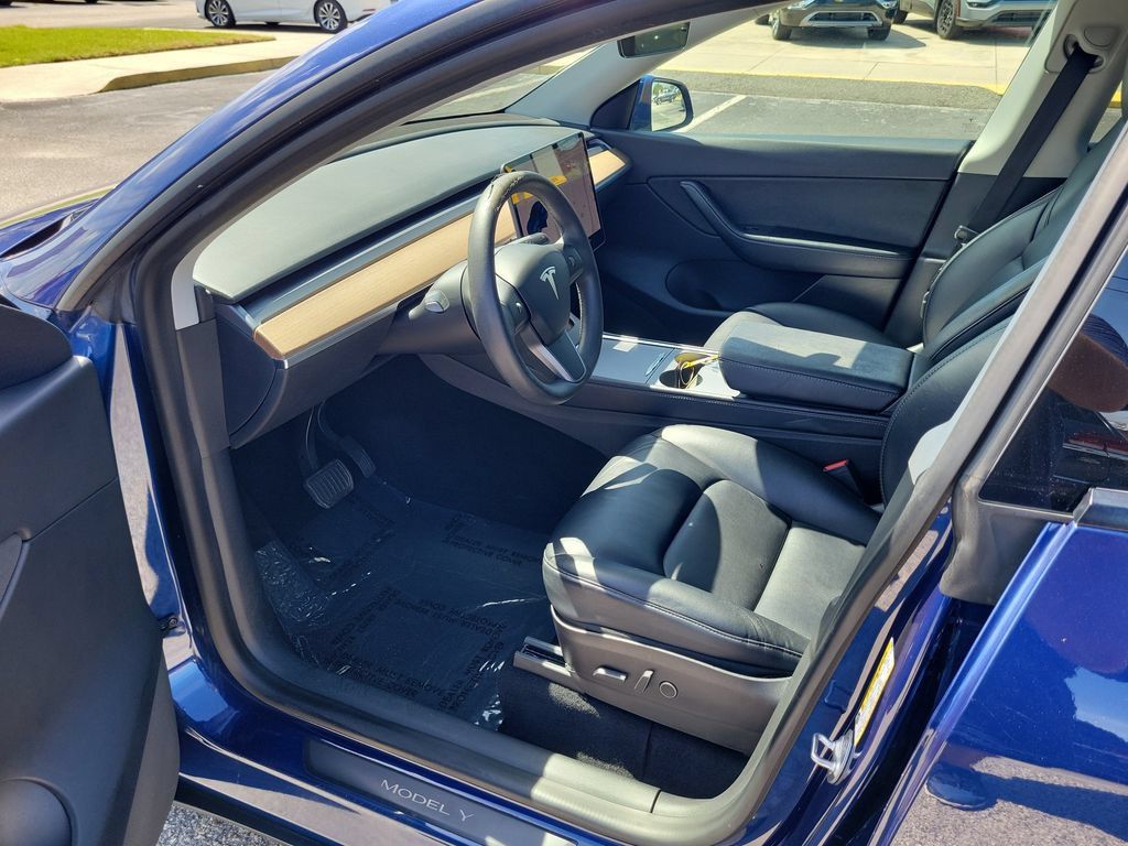 Used 2021 Tesla Model Y 2WD image 15