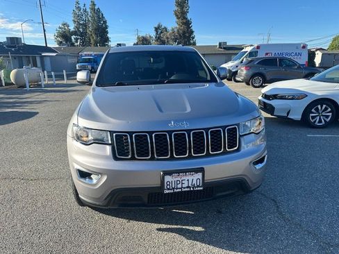 Used 2017 Jeep Grand Cherokee Laredo w/ Quick Order Package 2BE RWD image 18