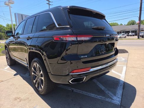 Certified 2023 Jeep Grand Cherokee Overland w/ Adv Protech Group III AWD/4WD image 9