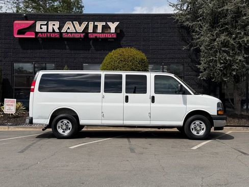 Used 2025 Chevrolet Express 3500 LT w/ LT Preferred Equipment Group image 22