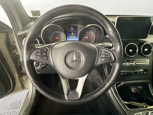 Used 2019 Mercedes-Benz GLC 300 4MATIC image 11
