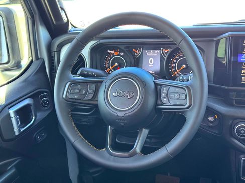 Used 2024 Jeep Wrangler Willys image 22