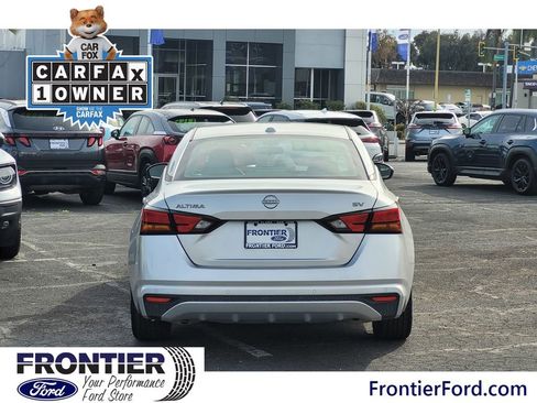 Used 2024 Nissan Altima 2.5 SV image 6
