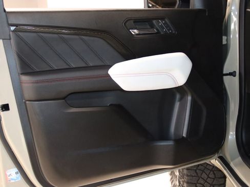 Used 2024 GMC Canyon AT4X w/ AT4X AEV Edition AWD/4WD image 42