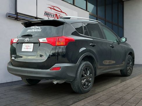 Used 2015 Toyota RAV4 LE image 4