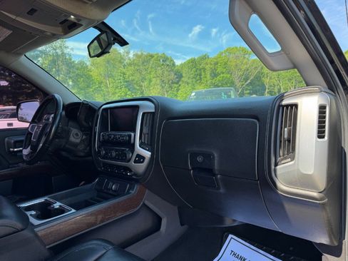 Used 2017 GMC Sierra 1500 SLE w/ Elevation Edition AWD/4WD image 19