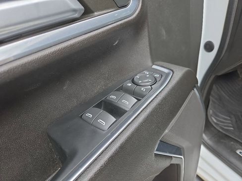 Used 2024 Chevrolet Silverado 2500 LT AWD/4WD image 45