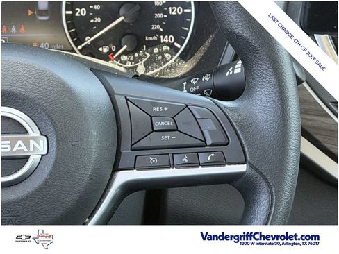 Used 2025 Nissan Altima 2.5 SV w/ SV Special Edition Package AWD/4WD image 14