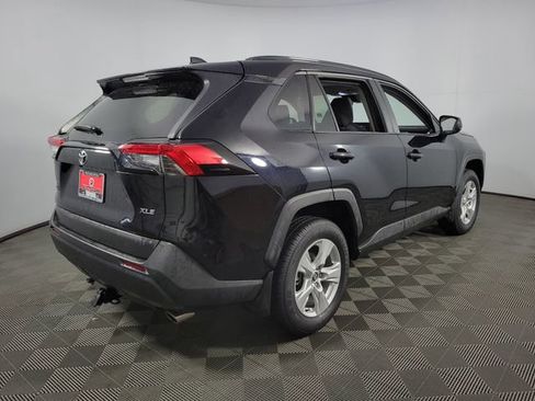 Used 2020 Toyota RAV4 XLE w/ Convenience Package image 8