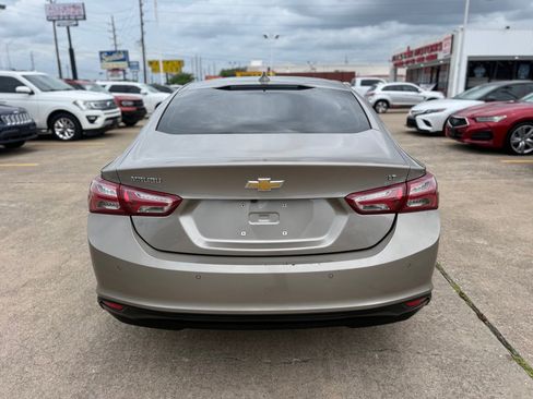 Used 2022 Chevrolet Malibu LT image 4