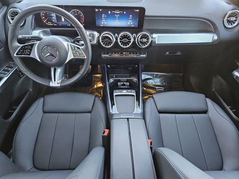 Certified 2025 Mercedes-Benz GLB 250 4MATIC image 25