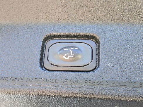 Used 2019 Ford Explorer XLT w/ Equipment Group 201A AWD/4WD image 27