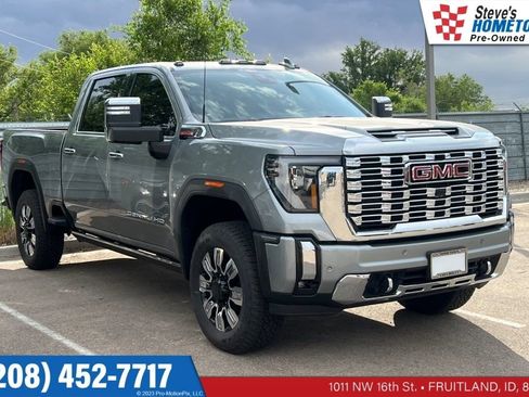 Used 2026 GMC Sierra 2500 Denali w/ Technology Package AWD/4WD image 1