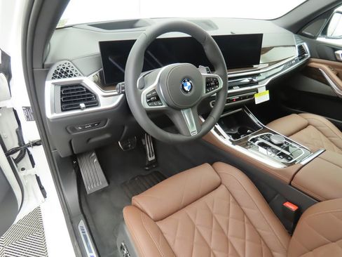 New 2026 BMW X5 xDrive40i w/ M Sport Package image 9
