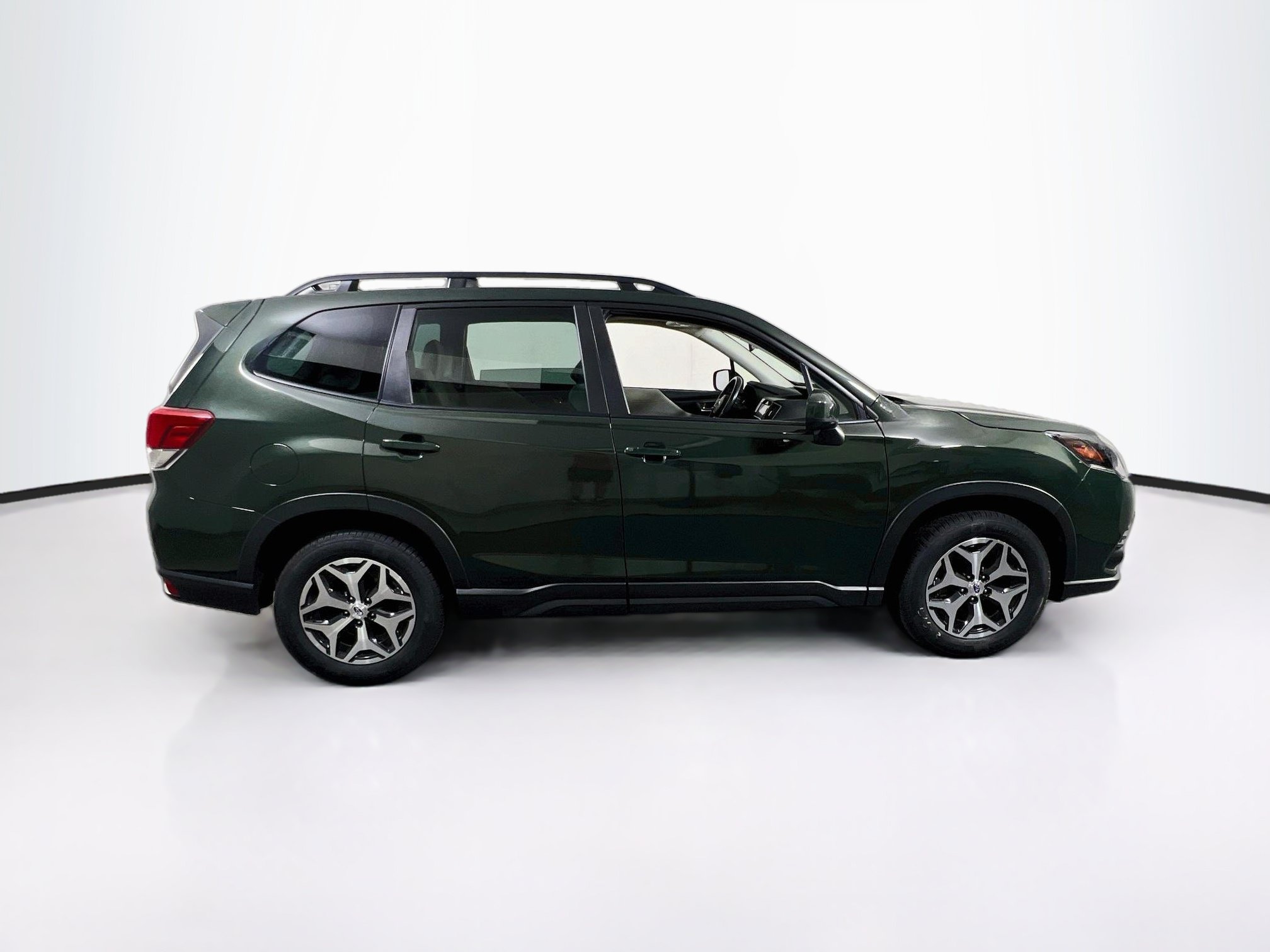 Used 2023 Subaru Forester Premium AWD/4WD image 4