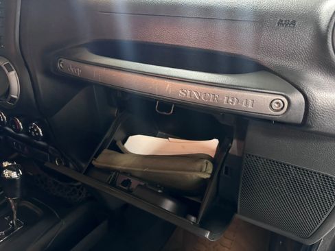 Used 2015 Jeep Wrangler Unlimited Sport AWD/4WD image 42