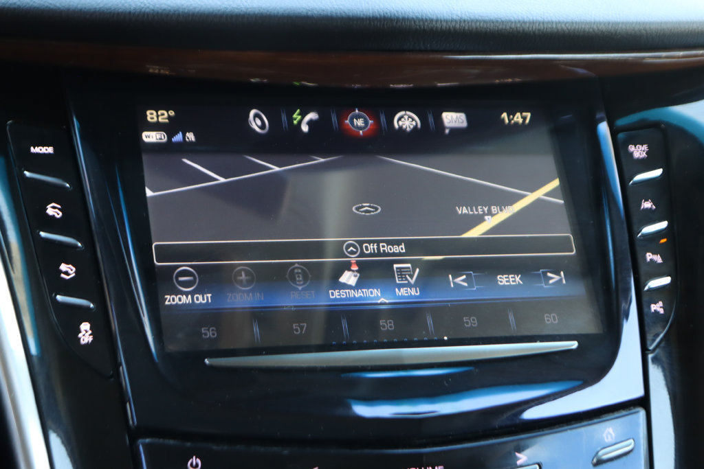 Used 2017 Cadillac Escalade Luxury AWD/4WD image 36