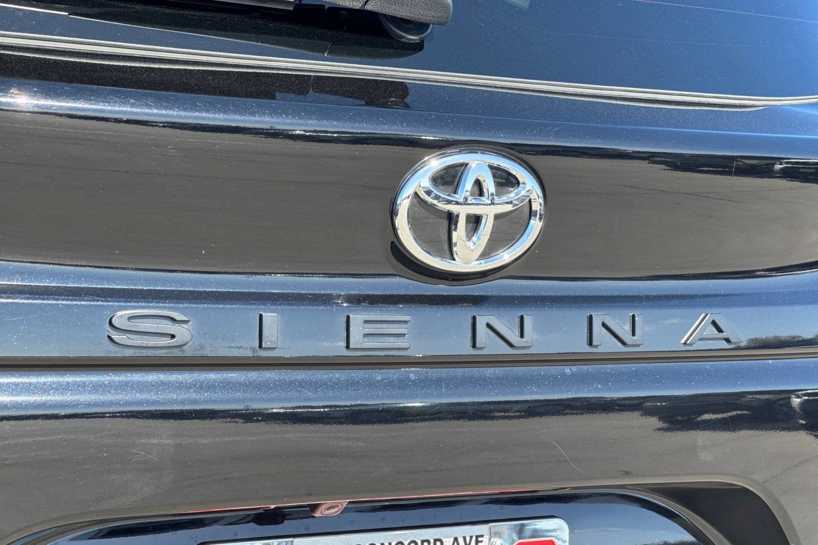 Used 2026 Toyota Sienna XLE FWD image 29