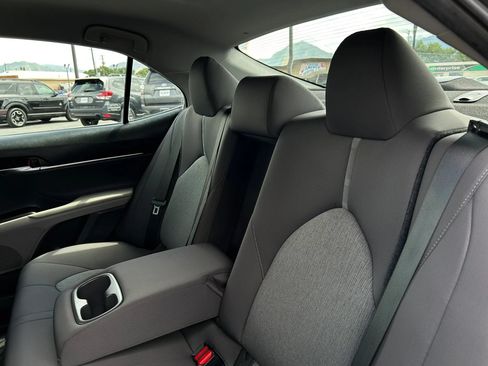 Used 2021 Toyota Camry LE FWD image 21