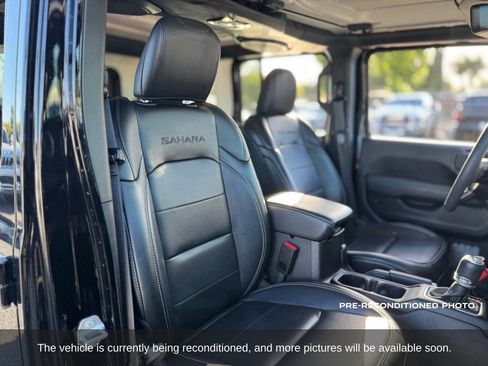 Used 2023 Jeep Wrangler Unlimited Sahara w/ Cold Weather Group AWD/4WD image 15
